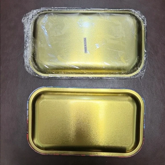 2 Metal Trays with Unique Designs medium size trays - Picture 2 of 2